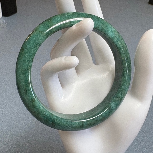 Genuine 100% NATURAL Green Jadeite Jade Bangle Bracelet GRADE A - Picture 2 of 8